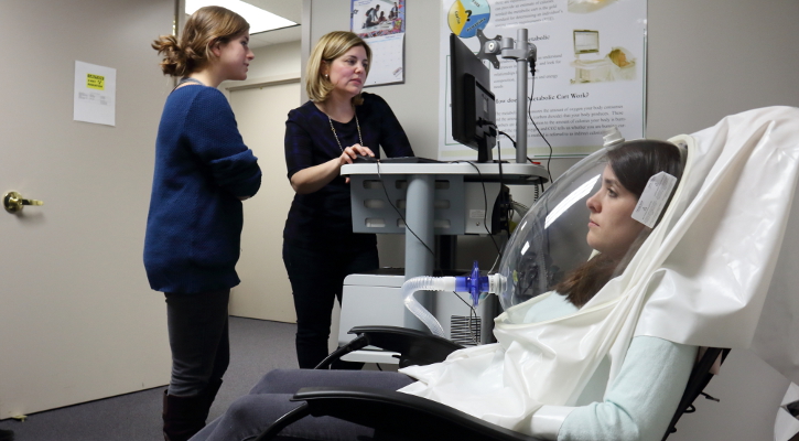 A person gets their nutrition assessed in the human nutrition assessment lab. 